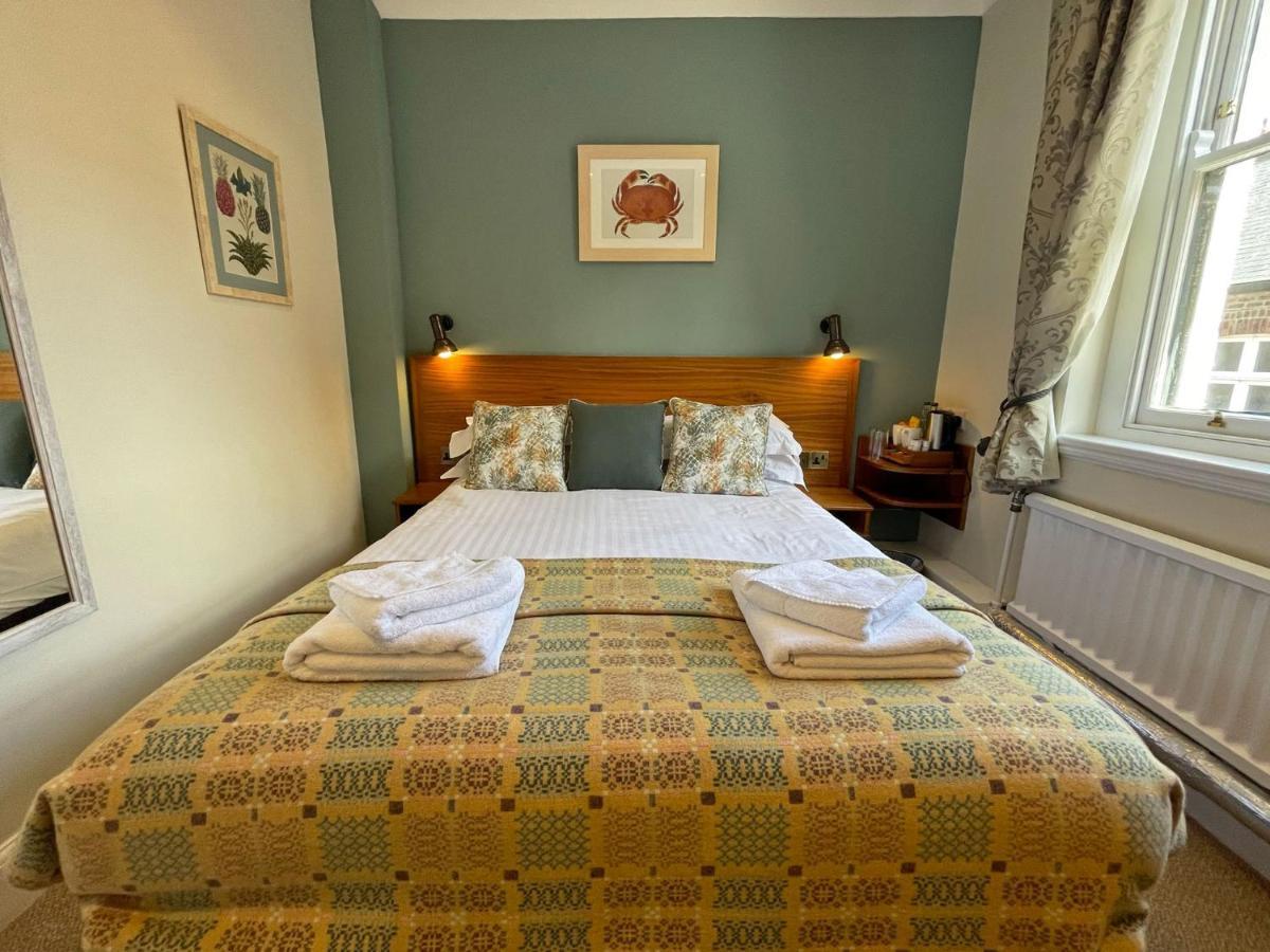 Hotel The Ship à Parkgate  Extérieur photo